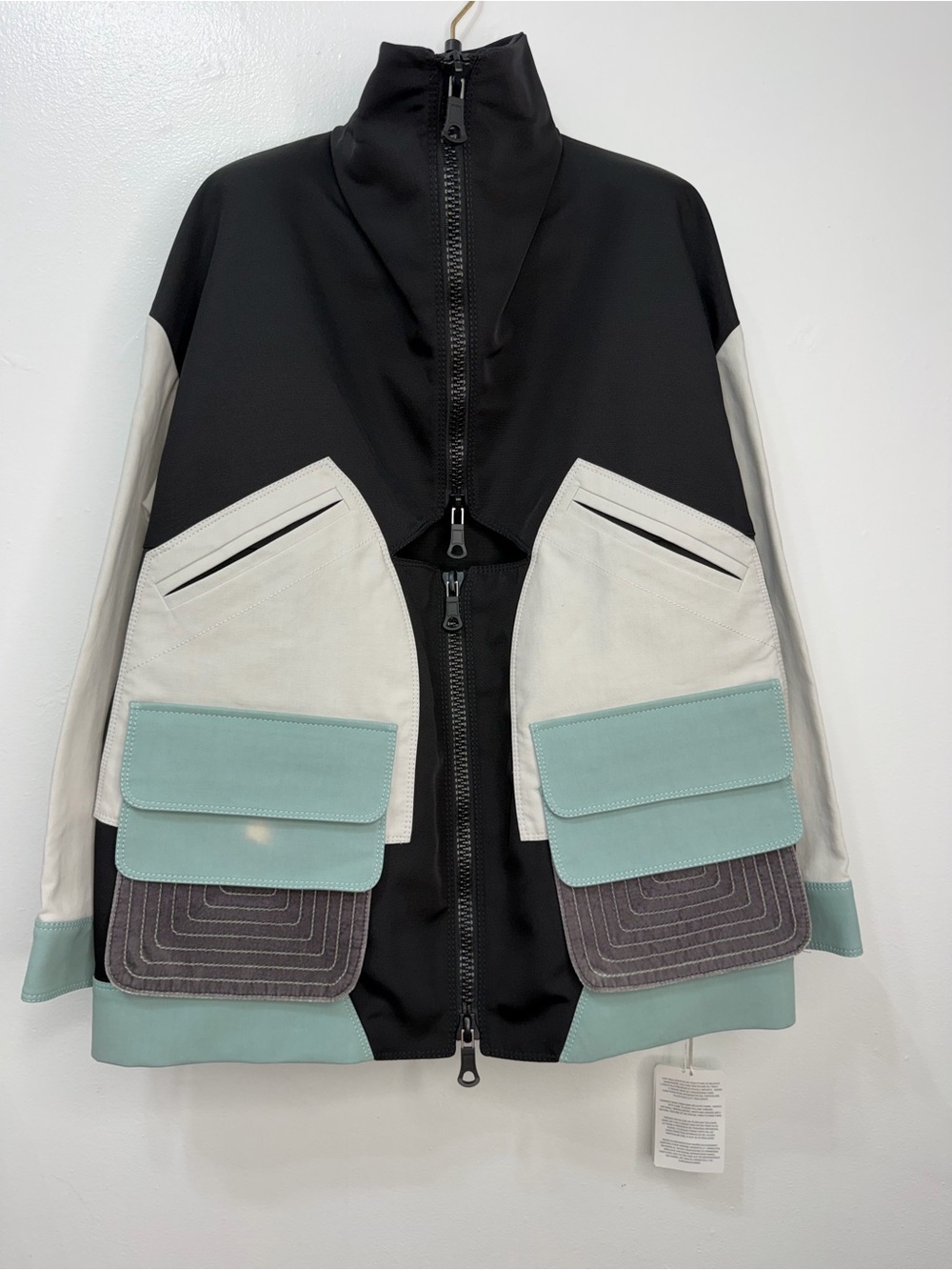 NWT VALENTINO GARAVANI
Panelled Jacket - Picture 6 of 17